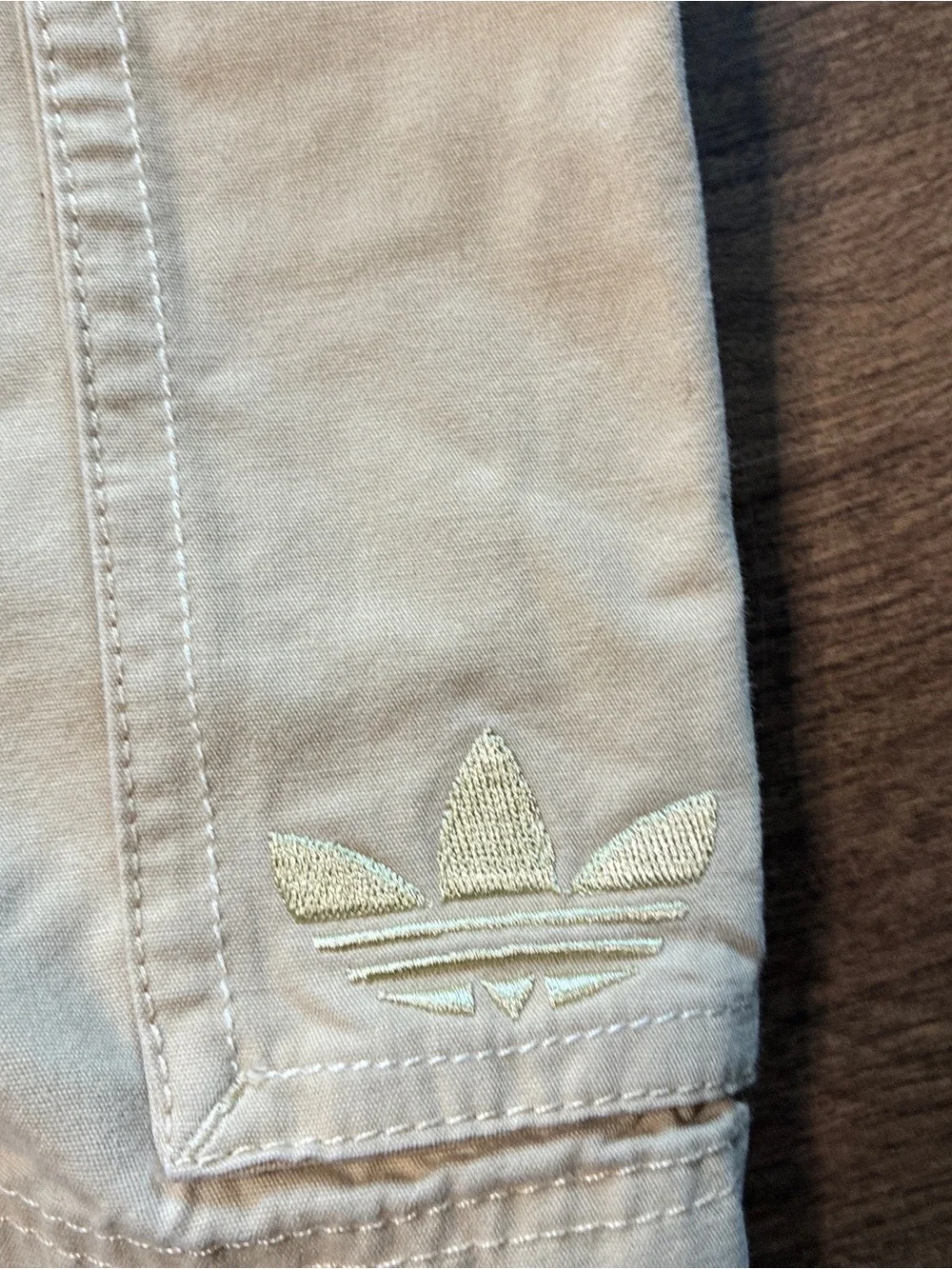 Adidas Originals Mens Khaki Tan Cargo Shorts Logo Size 38 Casual Outdoor